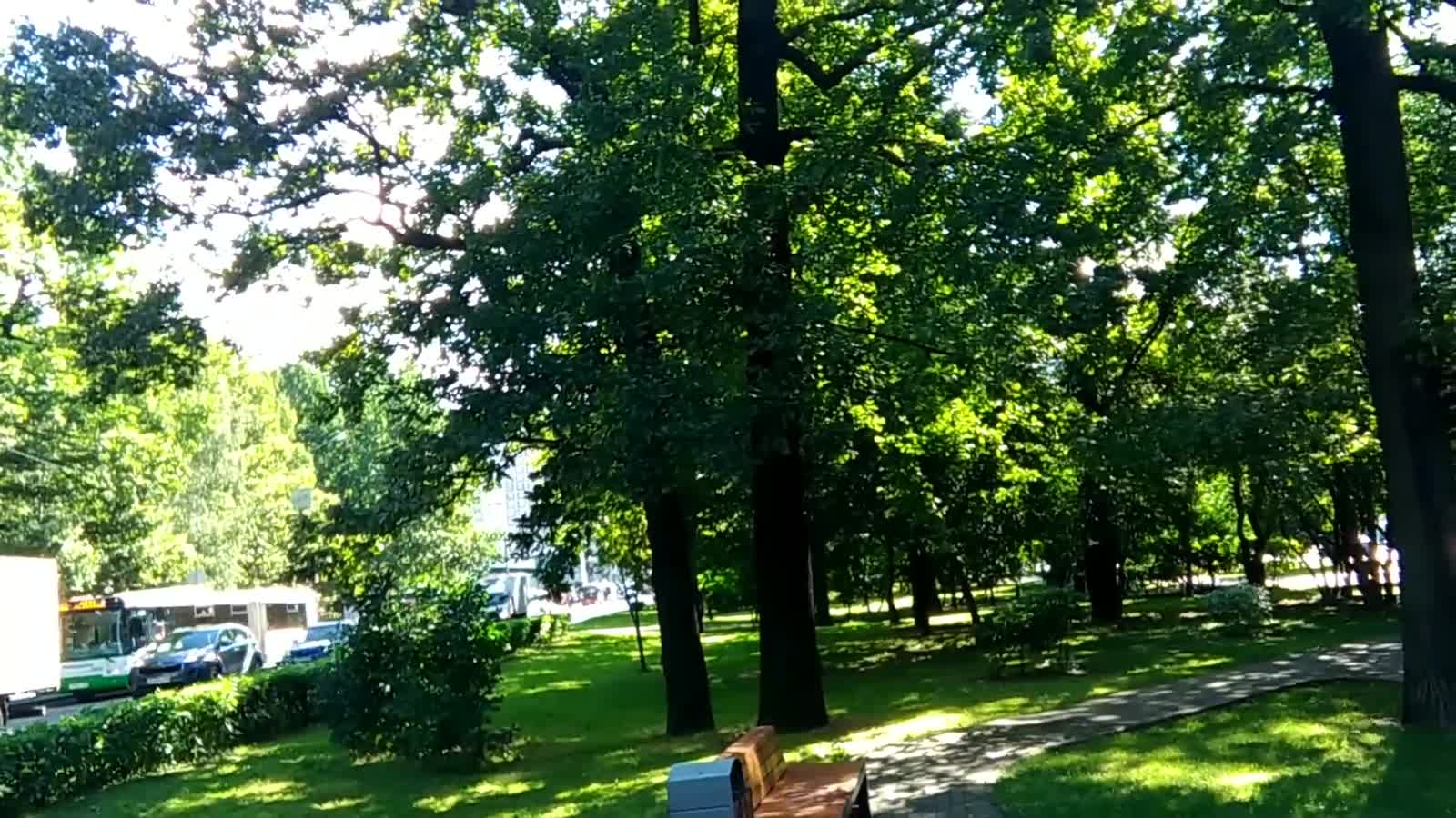 نمای خیابان شهر از بالا